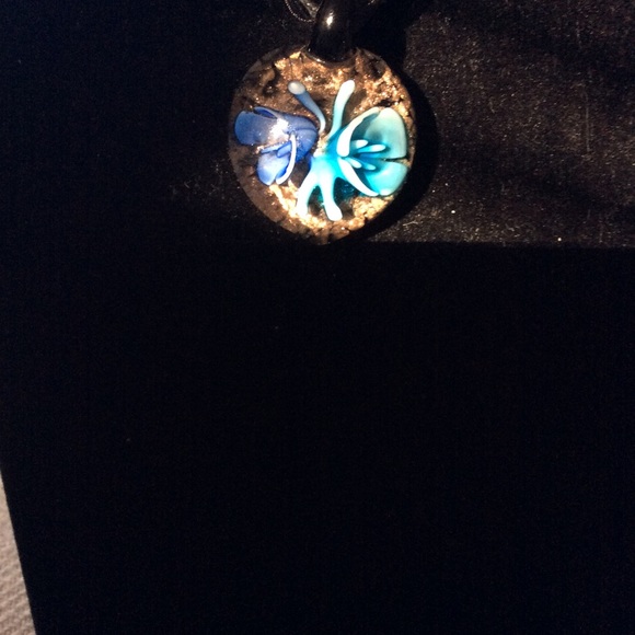 Murano Style Beautiful glass flowered necklace. - Picture 6 of 8